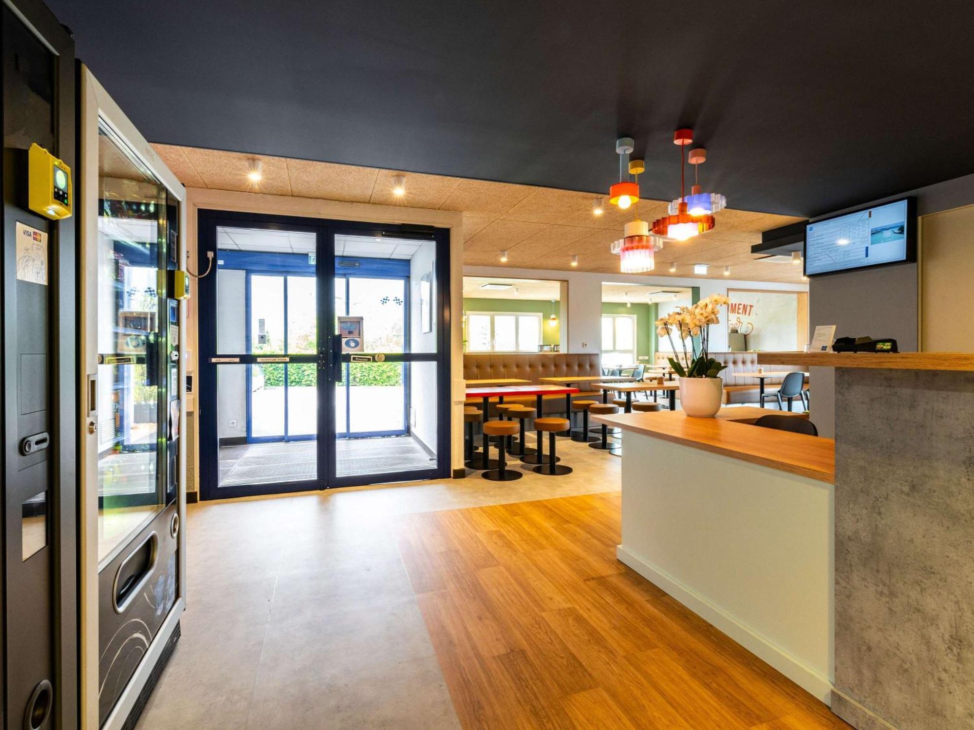 Ibis Budget Reims Thillois Екстериор снимка